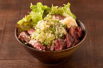 にんにくネギ塩のサーロインステーキ丼(150g) Garlic Green Onion Salt Sirloin Steak Bowl