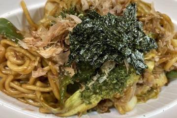 エビ  アサリ  イカ  ブタ具沢山焼きそば