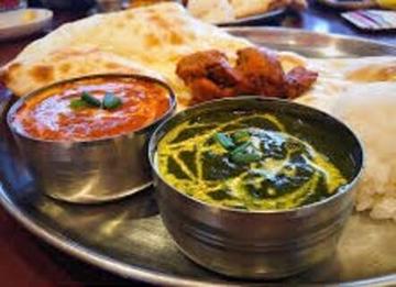 セレクトセット 2 カレー/1ナン〕 CHOOSE 2 CURRY ＆ NAAN with Chicken tikka