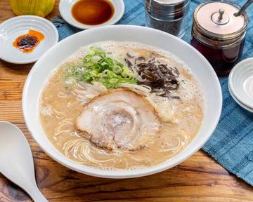 醤油豚骨 ラーメン