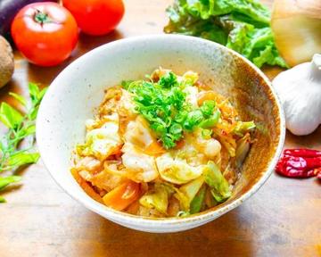 ホルモン丼 Offal Rice Bowl