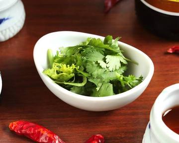 ⑧パクチー Cilantro