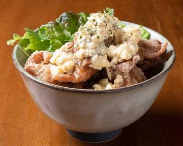 タルタル唐揚げ丼