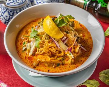 【当店大人気！！】カオソーイ Chiken Curry Noodles 