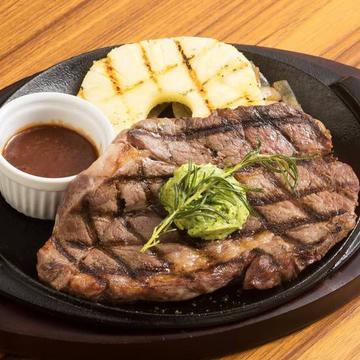 牛肩ロースステーキ わさび醤油ソース Beef Steak with Wasabi Soy Sauce