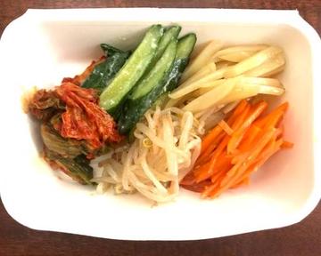 ナムルとキムチの盛り合わせ
