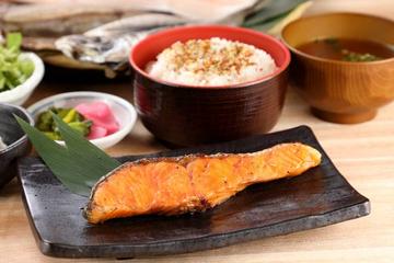 【厳選】銀鮭の塩焼き定食