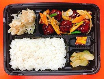 肉団子の甘酢掛け弁当 Meatballs in Sweet ＆ Sour Sauce Bento Box