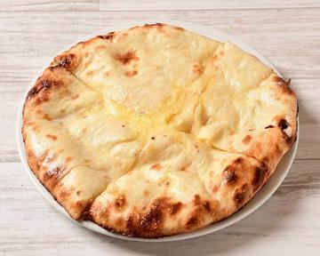 チーズナン Cheese Naan