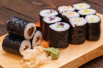 かんぴょう巻(細) Dried gourd shavings sushi roll(thin)