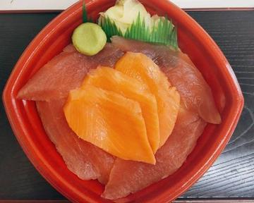 マグロサ-モン丼