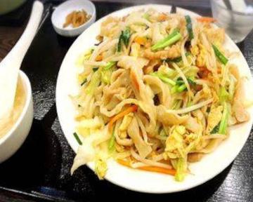 野菜と刀削面炒め