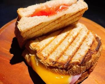 シチリア風ホットサンド M
