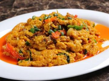 プーニムパッポンカリー stir-fried curry with soft shelled crab