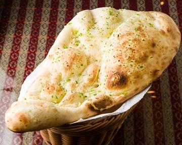ガーリックナン Garlic Nan