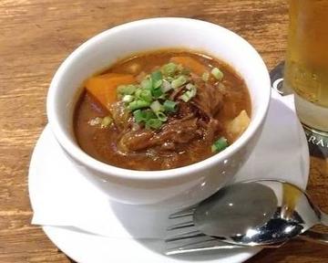 ギネスの牛すじ煮込み