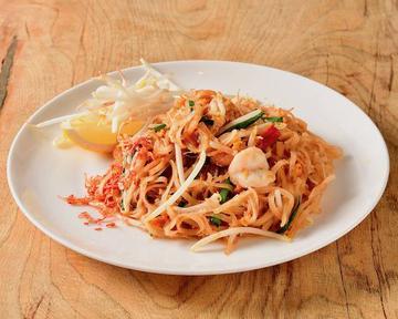 パッタイ(タイの焼きそば) Pad Thai (Thai-Style Stir-Fried Noodles)