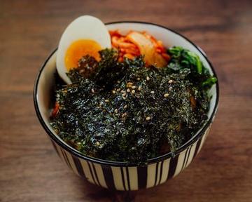 韓国のりまみれ！炙りチャーシュー焼豚丼