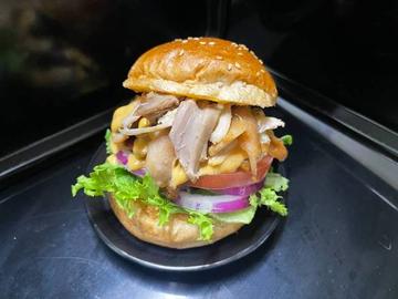 沖縄チキンハンバーガー