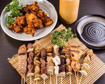 焼鳥10本+唐揚げ(1人前) 10 Grilled Chicken Skewers + Fried Chicken (Serving for 1)