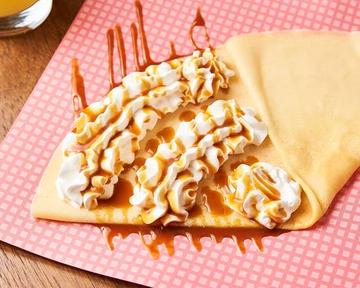 「でかもっちり生クリームキャラメルソースクレープ」 Mega Soft Fresh Cream ＆ Caramel Sauce Crepe