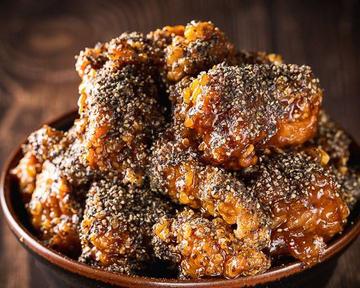 【黒コショウまみれ】 悪魔のから揚げ丼