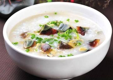 ピータンと挽肉のお粥(皮蛋肉粥)