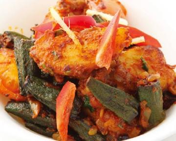 ビンディアルマサラ Bhindi Aloo Masala