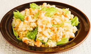 エビレタス炒飯 (Ebi Lettuce Fried Rice)