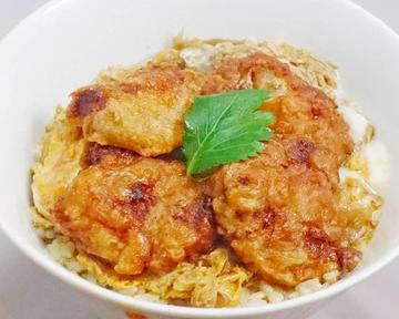 大山鶏の唐揚げ卵とじ丼