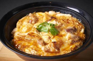 究極の親子丼 ご飯少なめ Chicken and egg rice bowl / less rice