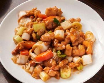 鶏肉とカシューナッツ炒め丼
