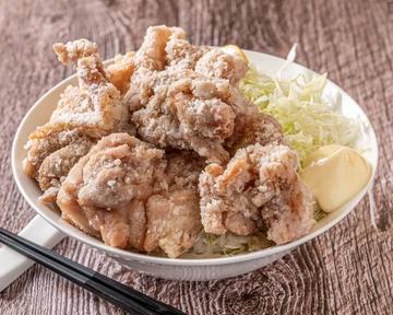 メガ盛りからあげ丼