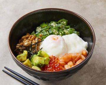 【エイジング効果】アボカドねばとろ親子丼