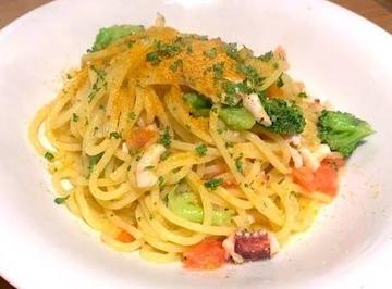 イカとブロッコリーのカラスミペペロンチーノ