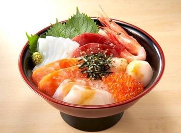 大人気！ 灯 海の幸たっぷり海鮮丼