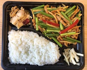 豚肉とニンニクの芽旨辛炒め弁当