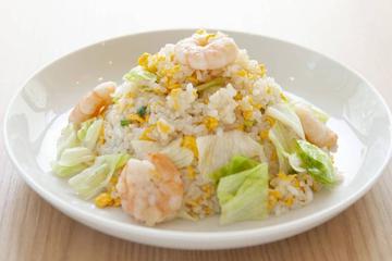 レタス入り海鮮チャーハン
