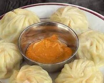 モモ6 pcs(ネパール風餃子) Momo Dumplings (Nepalese-Style Gyoza Dumplings)