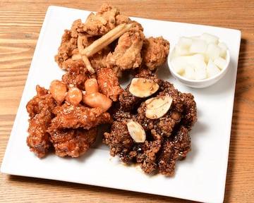 本場の欲張りチキン盛り合わせ15P(韓国サイダーと大根チキンム付き)