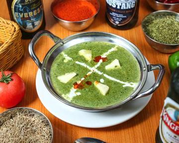 ほうれん草パニールカレー Spinach Paneer Curry