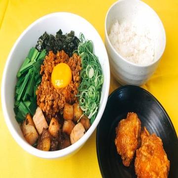 台湾カレーまぜそば・ライス・からあげ2個セット