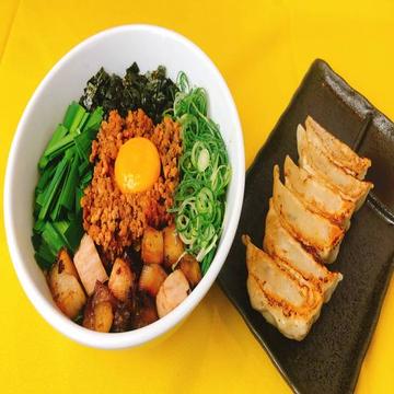 台湾カレーまぜそば・餃子セット