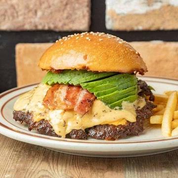 アボカドベーコンチーズバーガー
