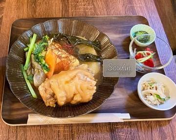 てびち煮付け定食(豚足)