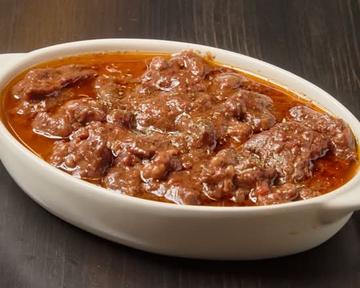 とろとろに煮込んだ牛タンシチュー