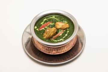 サグ チキン Saag Chicken