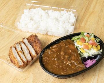 おかんのカツカレー(サラダ付き)