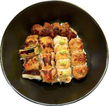 贅沢焼鳥丼