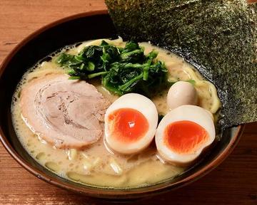 塩味玉ラーメン Salt Ramen with Seasoned Egg